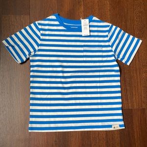 NWT GAP Boy’s striped blue and white pocket short sleeve t shirt size 4